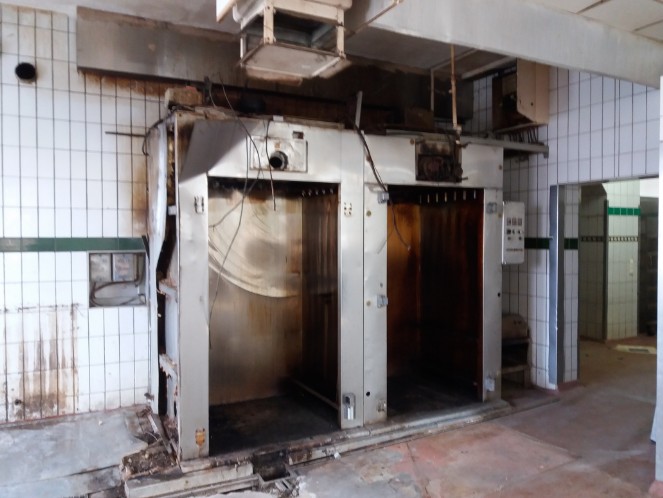 Rückbau von Räucherkammern in einer ehemaligen Fleischwarenfabrik